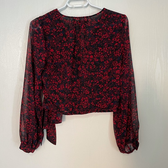 BRAND NEW Dynamite top - Picture 3 of 3